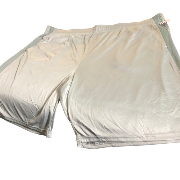 NWT OLD Navy Men’s Big & Tall Athletic Mesh Basketball Grey Shorts Size 4XL - Picture 3 of 7